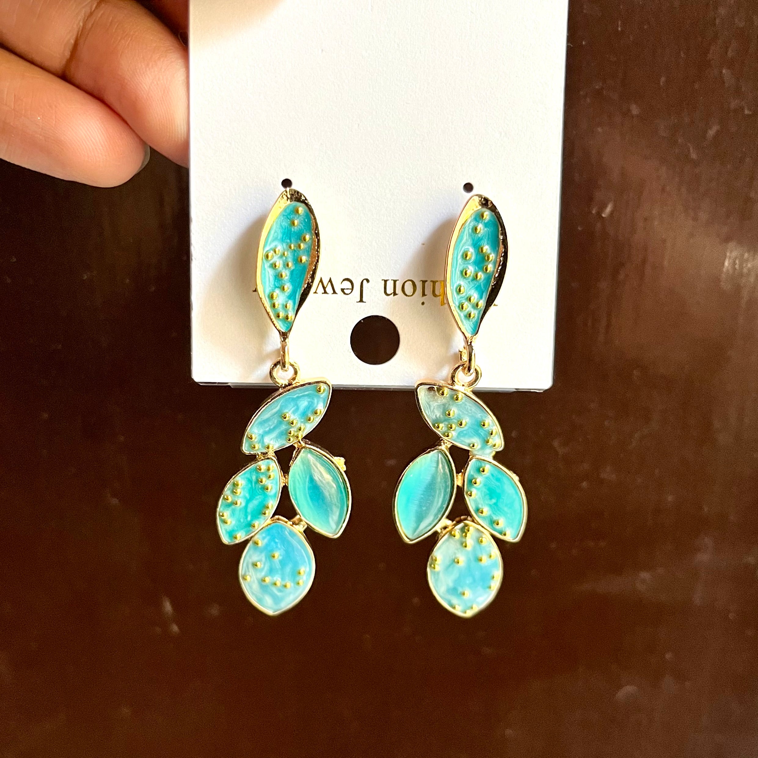 PETALS DROP EARRINGS